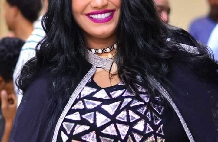 الفنانة حنين